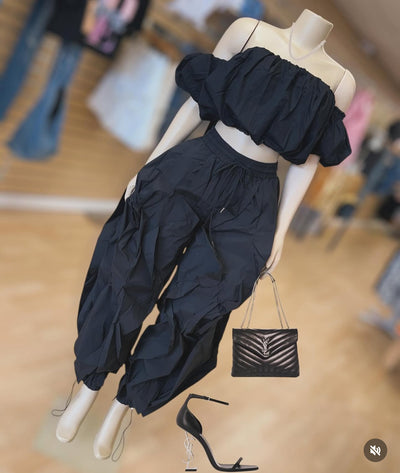 The Detail Ruffle Joggers ( Black)