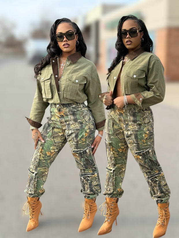 Cropped Utility Jacket With Contrast Collar( Olive)