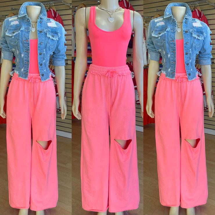 Knee Action  Comfy Set With Tank ( Neon Coral)